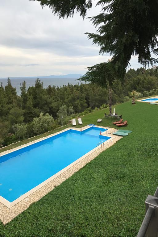 Paressa Villas Néa Fókaia Exterior foto